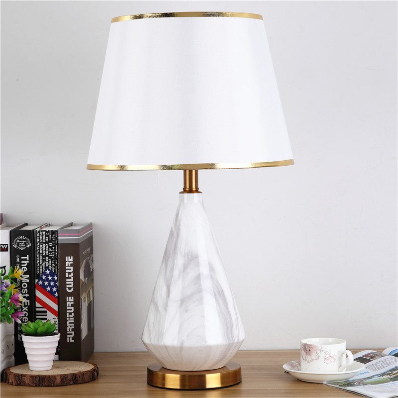 Lampada da scrivania per il so - Desk Lamp recensione e prezzo